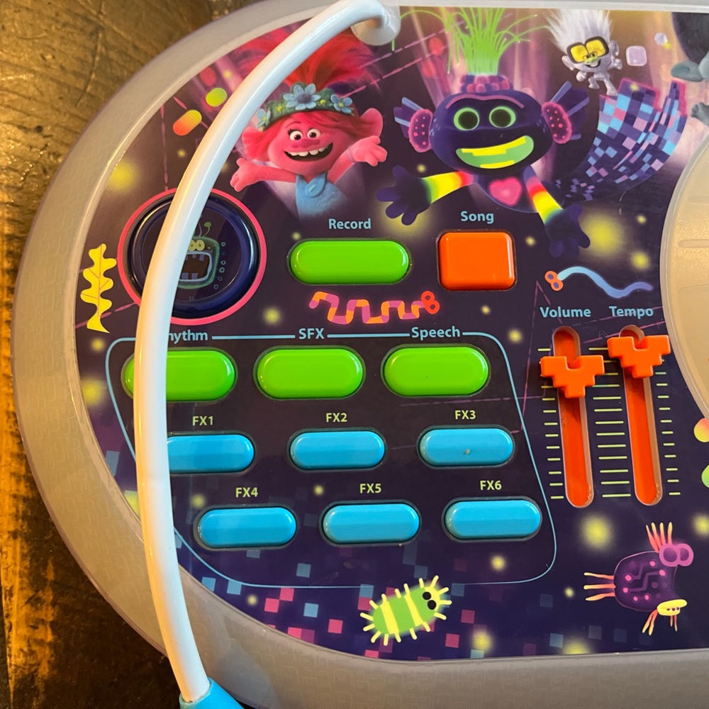 DreamWorks Trolls World Tour DJ Trollex Party Mixer Turntable Toy for Kids Music - Picture 5 of 8